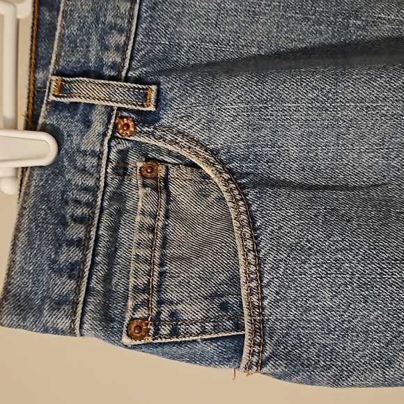 Levi's 550 Relaxed Fit Jeans - Picture 3 of 10